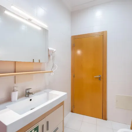 By Blue Door 포티마오